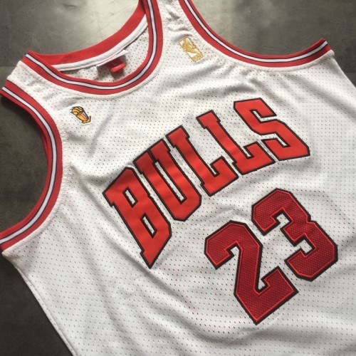 Men's Chicago Bulls Michael Jordan #23 Throwback White 1996-97 Hardwood Classics Player Jersey Men's Chicago Bulls Michael Jordan #23 Throwback White 1996-97 Hardwood Classics Player Jersey