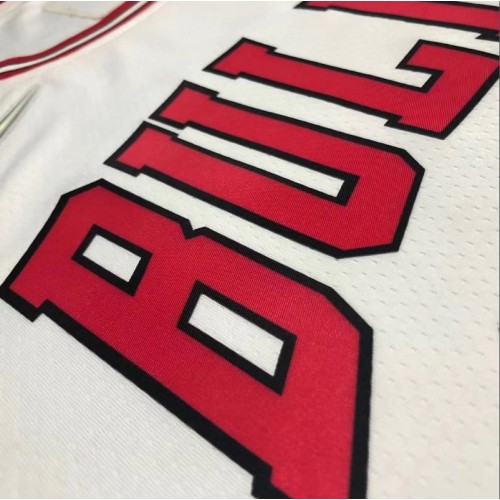 Men's Chicago Bulls Michael Jordan #23 Nike White 2021/22 Swingman NBA Jersey - Icon Edition Men's Chicago Bulls Michael Jordan #23 Nike White 2021/22 Swingman NBA Jersey - Icon Edition