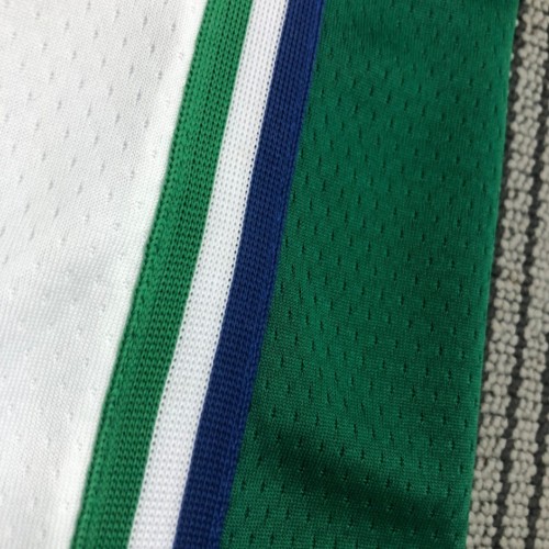 Men's Dallas Mavericks Luka Doncic #77 White 2021/22 Swingman Jersey - City Edition Men's Dallas Mavericks Luka Doncic #77 White 2021/22 Swingman Jersey - City Edition