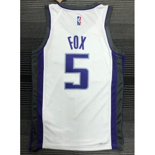 Men's Sacramento Kings De'Aaron Fox #5 Nike White 2021/22 Swingman NBA Jersey - Association Edition Men's Sacramento Kings De'Aaron Fox #5 Nike White 2021/22 Swingman NBA Jersey - Association Edition