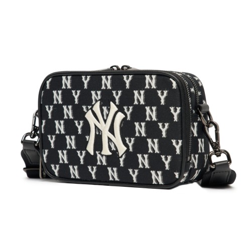 MONOGRAM JACQUARD MINI CROSS BAG NEW YORK YANKEES MONOGRAM JACQUARD MINI CROSS BAG NEW YORK YANKEES