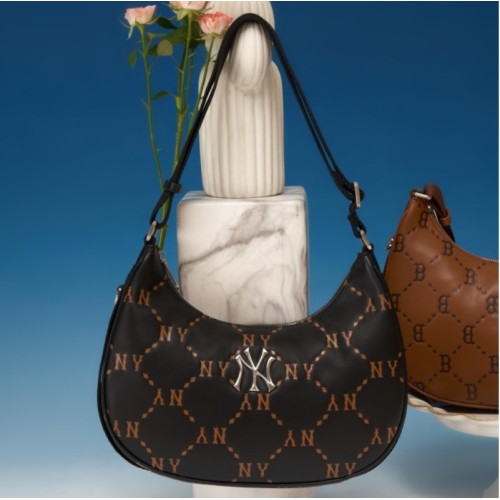 Dia MONOGRAM PU Embo L-Hobo Bag NEW YORK YANKEES Dia MONOGRAM PU Embo L-Hobo Bag NEW YORK YANKEES