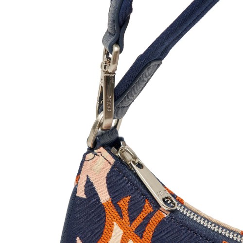 ARGYLE STRAP HOBO BAG NEW YORK YANKEES ARGYLE STRAP HOBO BAG NEW YORK YANKEES