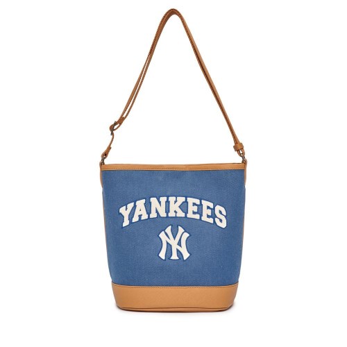 Varsity Basic Canvas Bucket Bag NEW YORK YANKEES Varsity Basic Canvas Bucket Bag NEW YORK YANKEES
