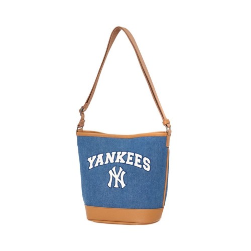 Varsity Basic Canvas Bucket Bag NEW YORK YANKEES Varsity Basic Canvas Bucket Bag NEW YORK YANKEES