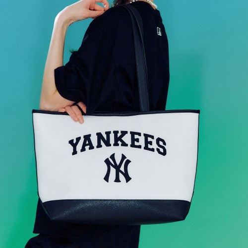Varsity Basic Canvas L-Tote Bag NEW YORK YANKEES Varsity Basic Canvas L-Tote Bag NEW YORK YANKEES