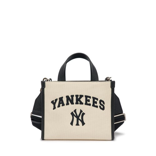 Varsity Basic Canvas S-Tote Bag NEW YORK YANKEES Varsity Basic Canvas S-Tote Bag NEW YORK YANKEES